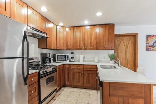 Gallery image of Brand New Stylish Noho Apartment in Northampton