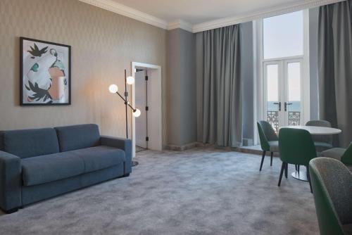 DoubleTree By Hilton Brighton Metropole photo 102