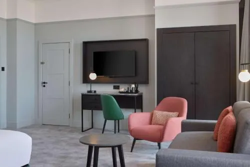 DoubleTree By Hilton Brighton Metropole photo 69