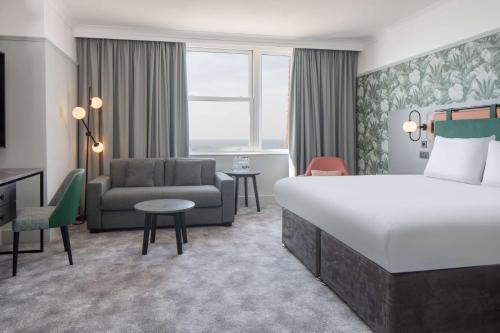 Superior King Room with Sea View and Sofa Bed