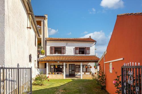 Holiday Home Luiza - Happy Rentals