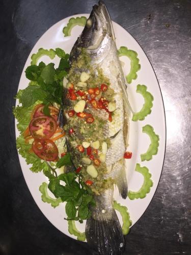 Makanan di atau berdekatan hotel