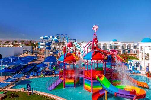 Bazén v ubytování Pickalbatros Palace Sharm - "Aqua Park" nebo v jeho okolí