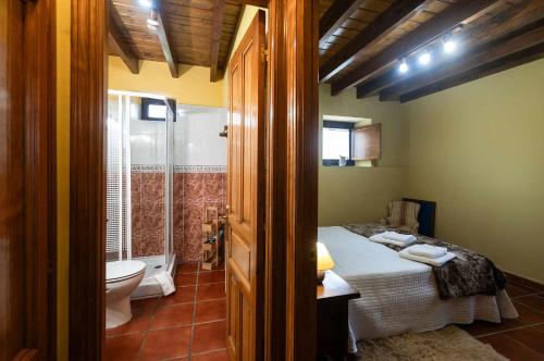 Ванная комната в Casa La Aldea de Guadamia