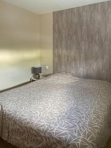 Cette chambre comprend : dans l'établissement 2 pièces indépendant avec espace extérieur, à Caux