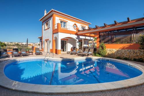 7+1 BEDROOM PRIVATE VILLA, HEATED POOL, GAMES, BBQ