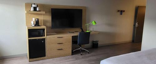 Kuchyň nebo kuchyňský kout v ubytování Best Western Plus Butte Plaza Inn