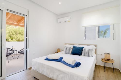 Katil atau katil-katil dalam bilik di Rhodian Dunes Villas with Private Pool