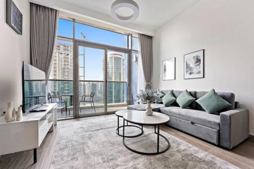 StoneTree - New stylish 1 BR Apartment in JLT