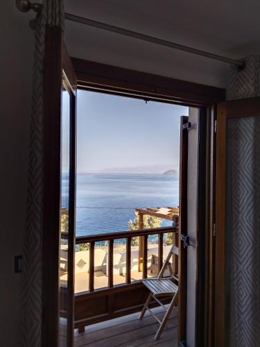 Astradeni luxury apartments Stefanos