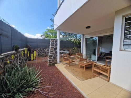 Appartement T2 avec jardin à Saint Gilles Les Bains