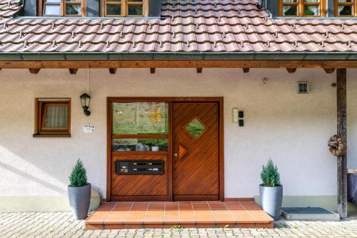 Galeriebild der Unterkunft Gasthaus Zur Linde- Napf in Oberried