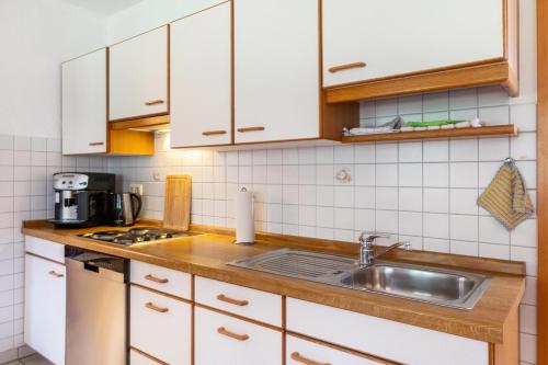 Küche/Küchenzeile in der Unterkunft Gasthaus Zur Linde- Napf