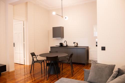 Taskou Luxury Suites
