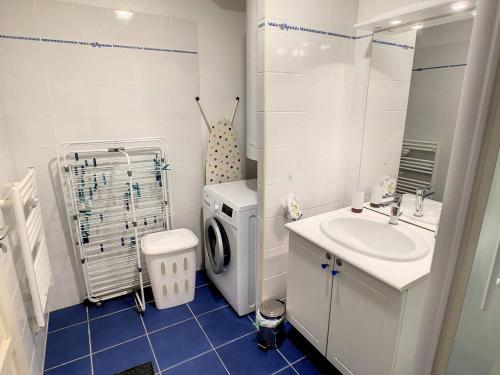 Kúpeľňa v ubytovaní Appartement Châtelaillon-Plage, 3 pièces, 5 personnes - FR-1-710-24