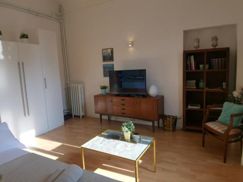 MILAN stilysh apartment near Metro and Fiera MICO