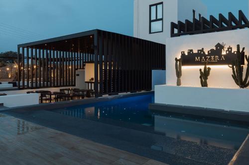 Kolam renang di atau dekat dengan Mazera Boutique Hotel