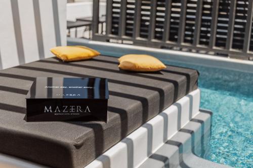 Kolam renang di atau dekat dengan Mazera Boutique Hotel