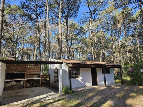 Το κτήριο όπου στεγάζεται  η παραθεριστική κατοικία