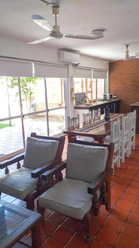 Χώρος καθιστικού στο Ideal familias, Cómodo, amplio, patio y parrilla!! 2 dormitorios
