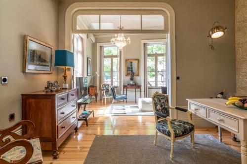 Victoria Art Nouveau Townhouse