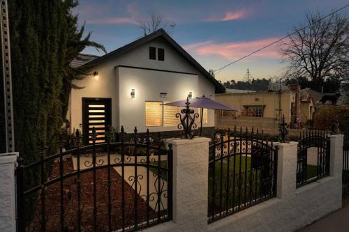 LA HOME-Olympics, Football, NBA, Baseball & Universal Studios photo 6