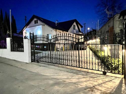 LA HOME-Olympics, Football, NBA, Baseball & Universal Studios photo 35