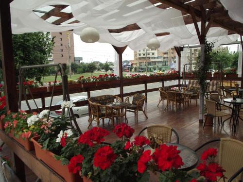 Restorāns vai citas vietas, kur ieturēt maltīti, naktsmītnē Hotel Flormang
