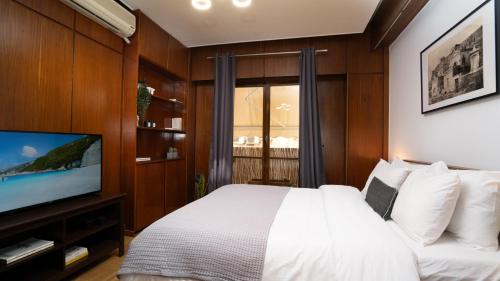 Quiet City Center Apt on a Pedestrian Street