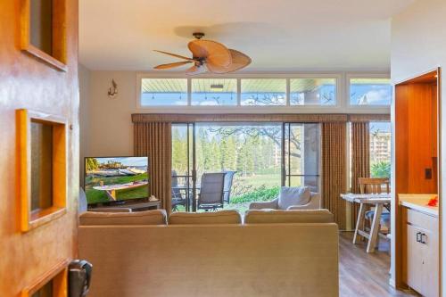 Posezení v ubytování Kapalua Ridge Villa 612- Ground floor, ocean view, updated Kapalua Ridge