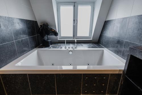 Hotel Roemer Amsterdam Image