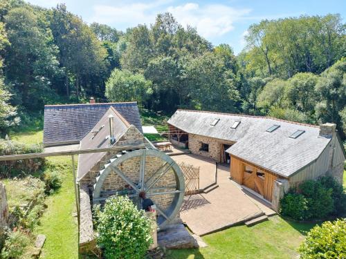 moulin dans les bois - Finistère
