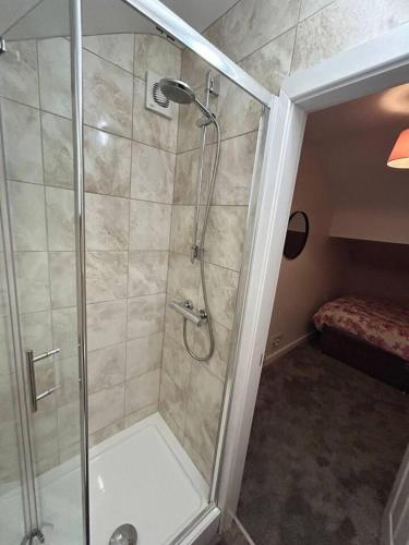 Koupelna v ubytování Immaculate 1-Bed House in Newtown Disley