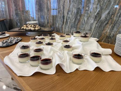 ホテルの敷地内または近くでの食事または食べ物