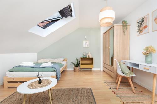 Pastel Grove Suite - by Upstairs