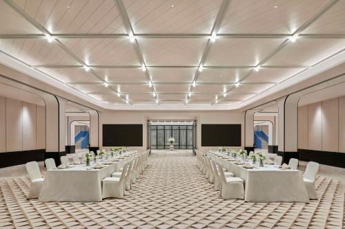 Konferenční prostory v ubytování The Mermoon Resort Hainan Tufu Bay, Tapestry By Hilton