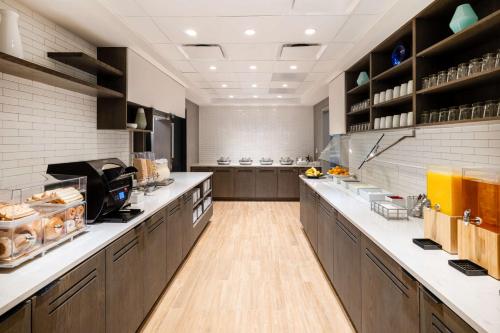 Jídlo v hotelu nebo okolí