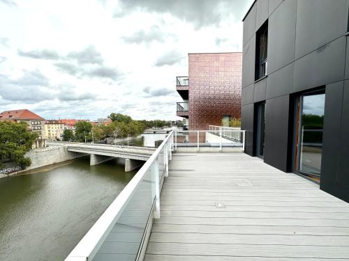 Výhled na řeku, která protéká v blízkosti apartmánu
