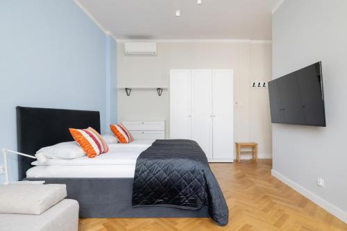Modern Studio Kazimierz for 4 Guests only 1 km to Wawel Castle by Noclegi Renters