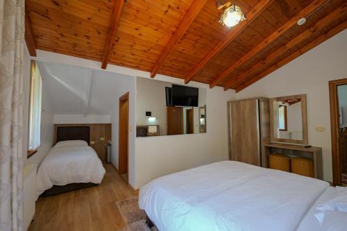 Gallery image of Hotel Sofo in Llogara