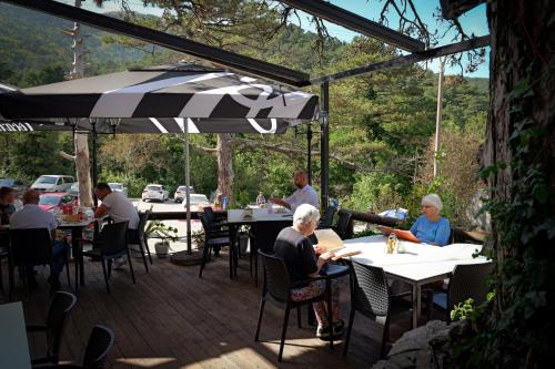 Gallery image of Hotel Sofo in Llogara
