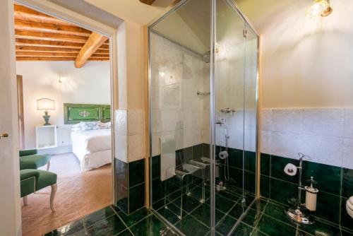 Ένα μπάνιο στο Villa San Cresci