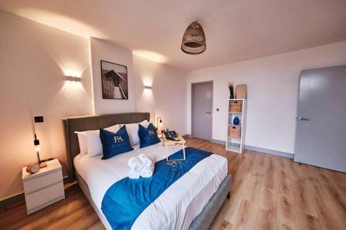 Gallery image of Pluxa Nordic Sky - Spacious Manchester Gem 2Bed 2bath, & free parking in Manchester