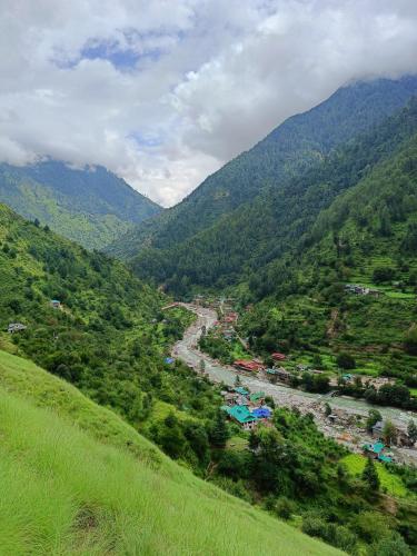 All view cottage tirthan valley river side – Photos 5