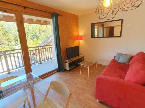Photo de la galerie de l'établissement Appartement 6 pers. avec balcon à 30m du télécabine, Modane - FR-1-265-333, à Modane