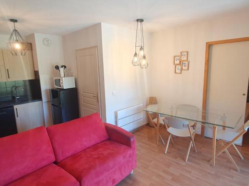 Photo de la galerie de l'établissement Appartement 6 pers. avec balcon à 30m du télécabine, Modane - FR-1-265-333, à Modane