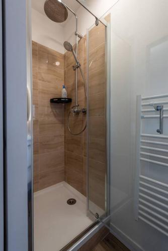 Photo de la galerie de l'établissement L e trianon B avec salle de sport, à Rouen