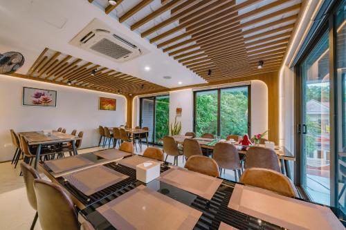 Ruang duduk di CAT BA ECO HOTEL