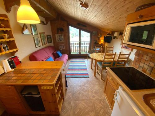 Châtel : Appart à 200m des remontées, balcon, parking, 4 pers. - FR-1-693-11