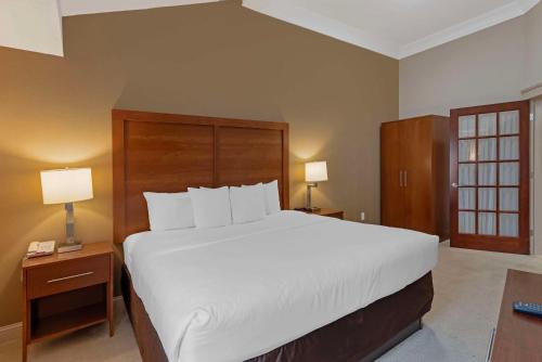 Postel nebo postele na pokoji v ubytování Comfort Inn Bangor North